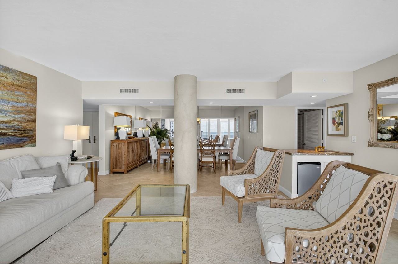 4041 Gulf Shore Blvd N #1807 - Photo 5 of 31