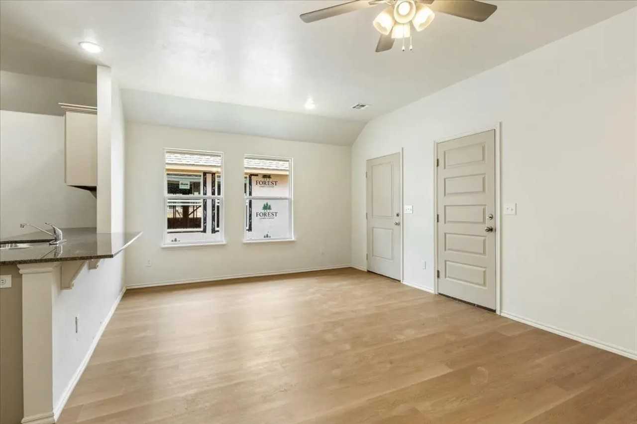 1312 Sw New York Ave - Photo 7 of 16