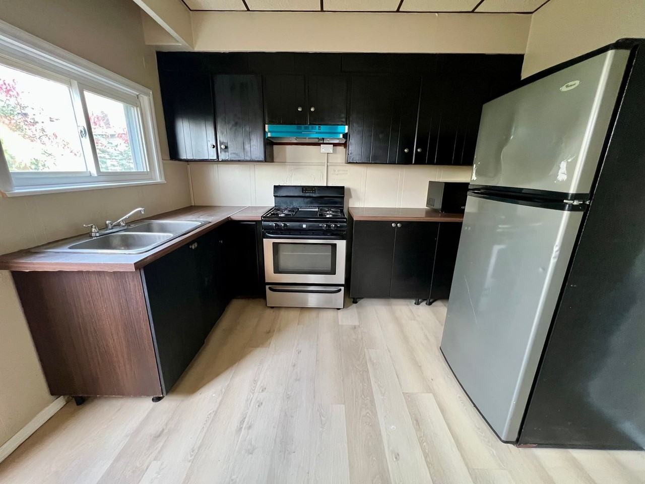 3098 Aramingo Ave - Photo 6 of 20