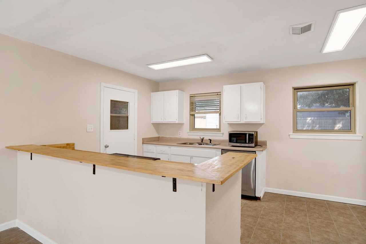 4318 Coldsprings Dr - Photo 6 of 19