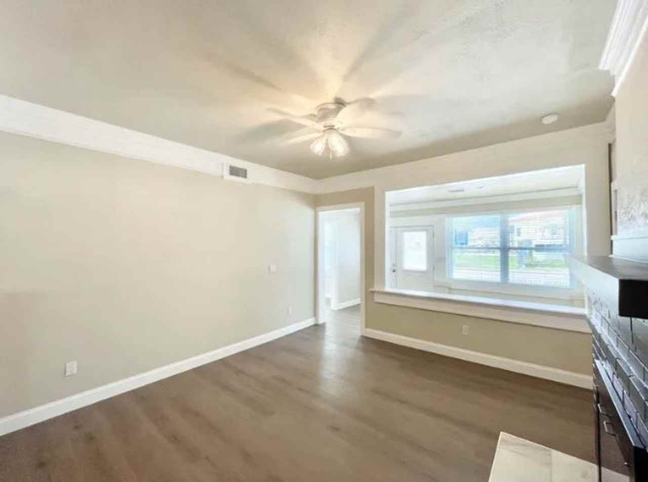 7700 Boca Ciega Dr - Photo 5 of 46