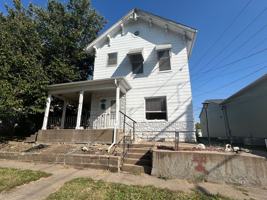 featured image of 1415 Pershing Ave