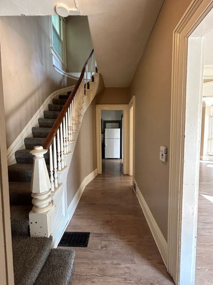 1415 Pershing Ave - Photo 3 of 17