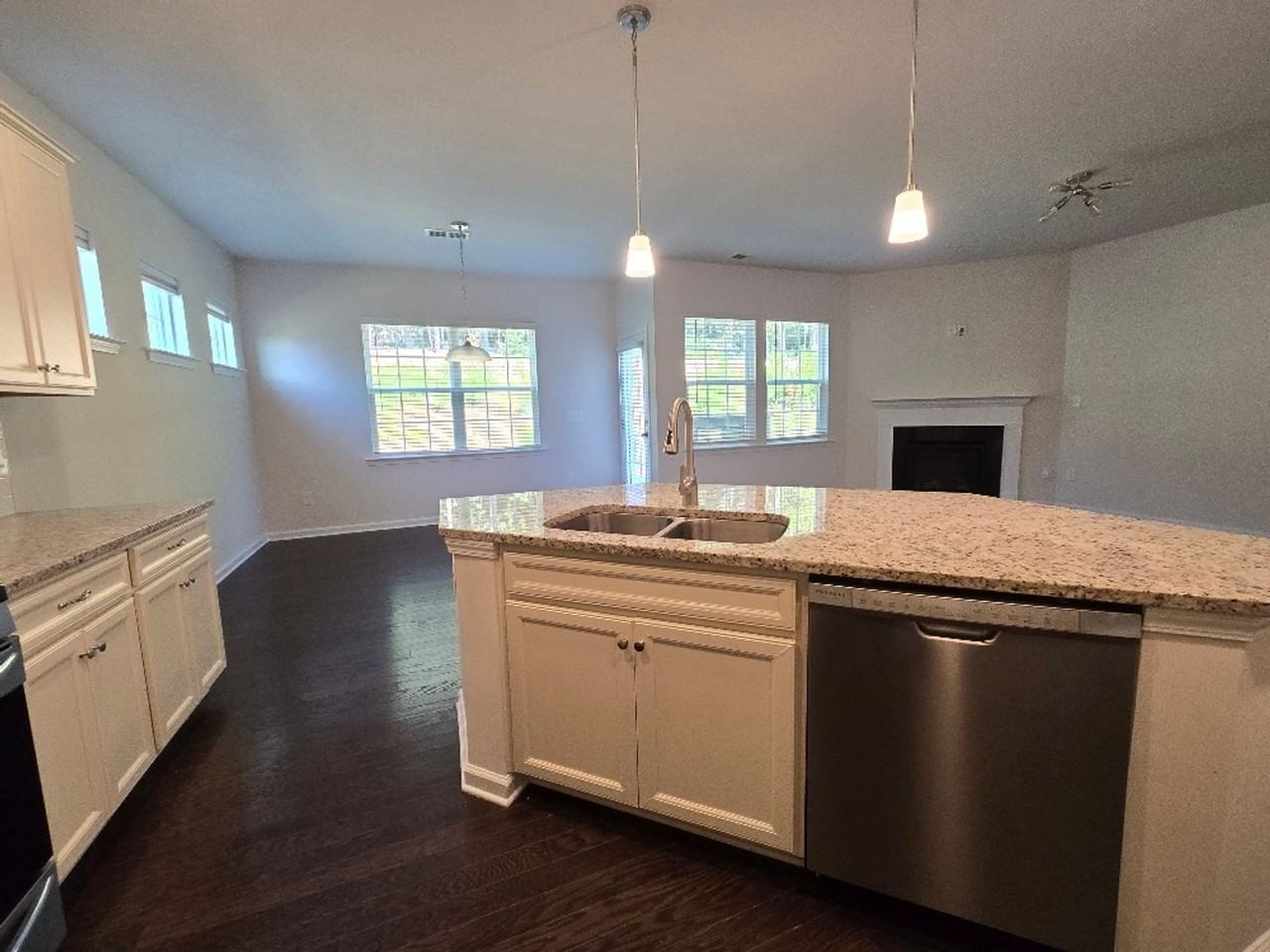 14611 Murfield Court - Photo 5 of 40