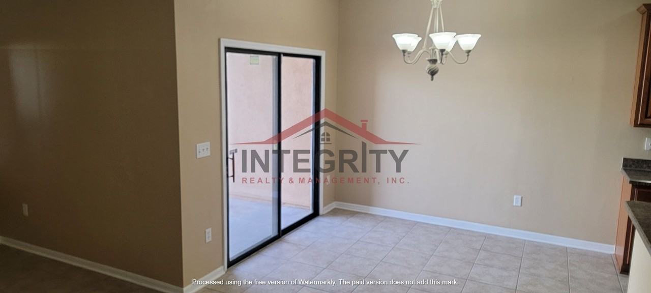 5246 Brighton Park Lane - Photo 3 of 18