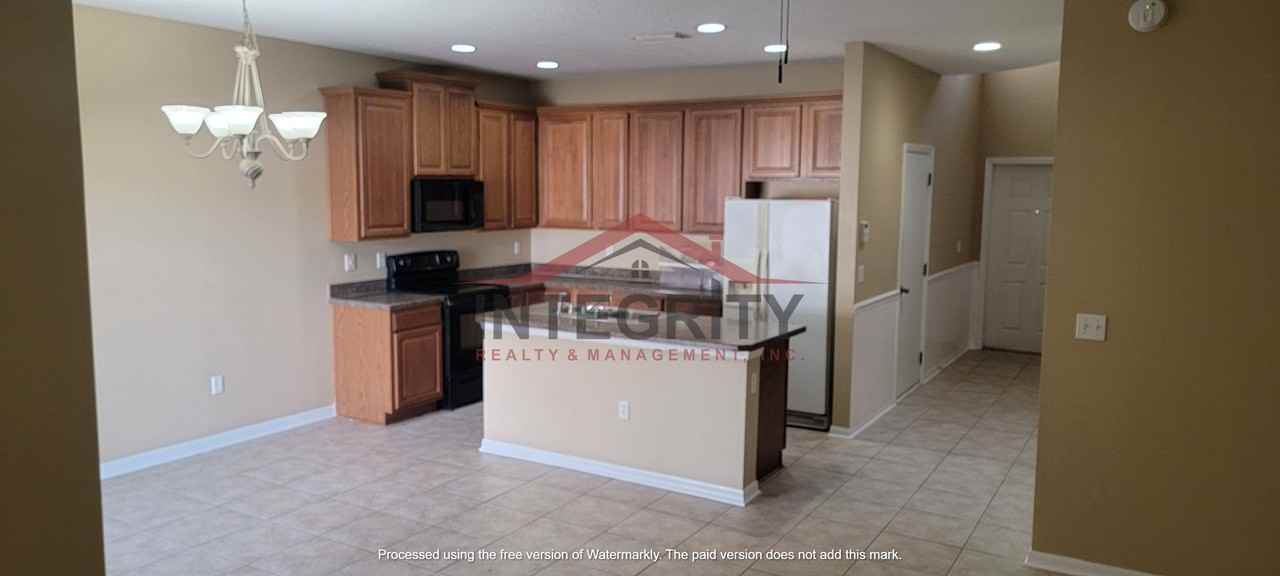 5246 Brighton Park Lane - Photo 4 of 18