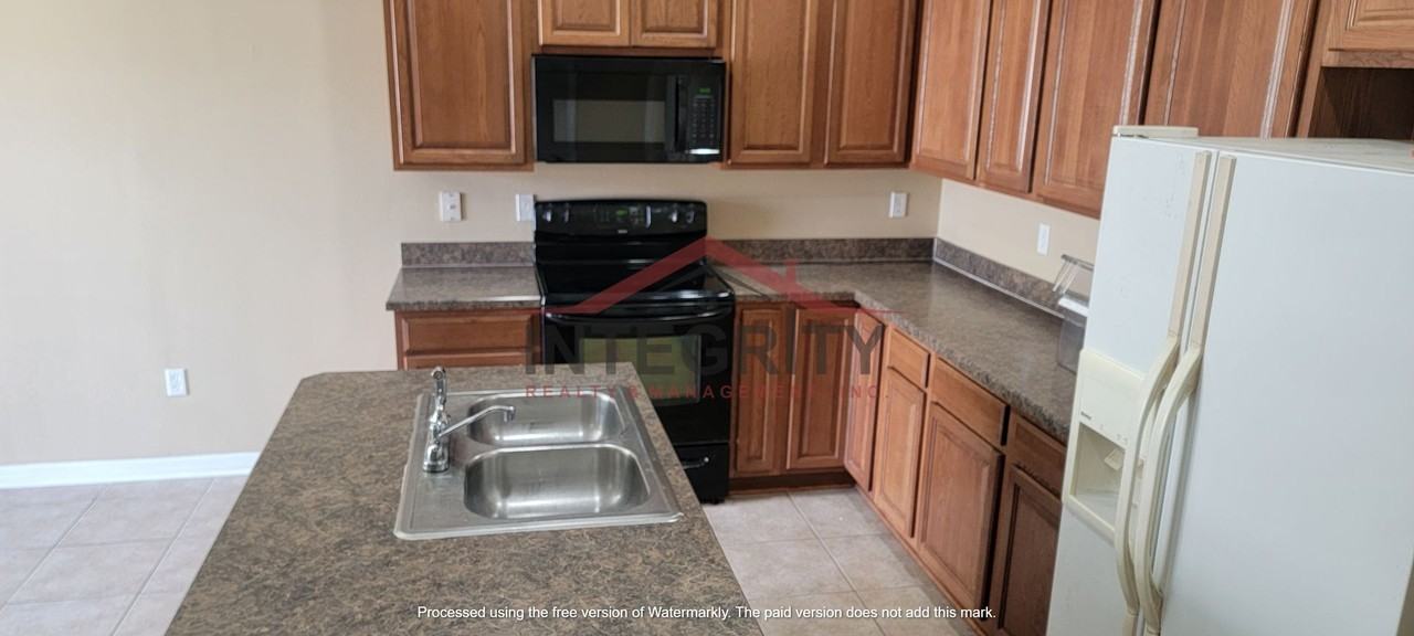 5246 Brighton Park Lane - Photo 5 of 18