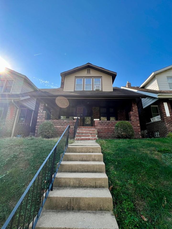 6114 Columbia Ave - Photo 2 of 36