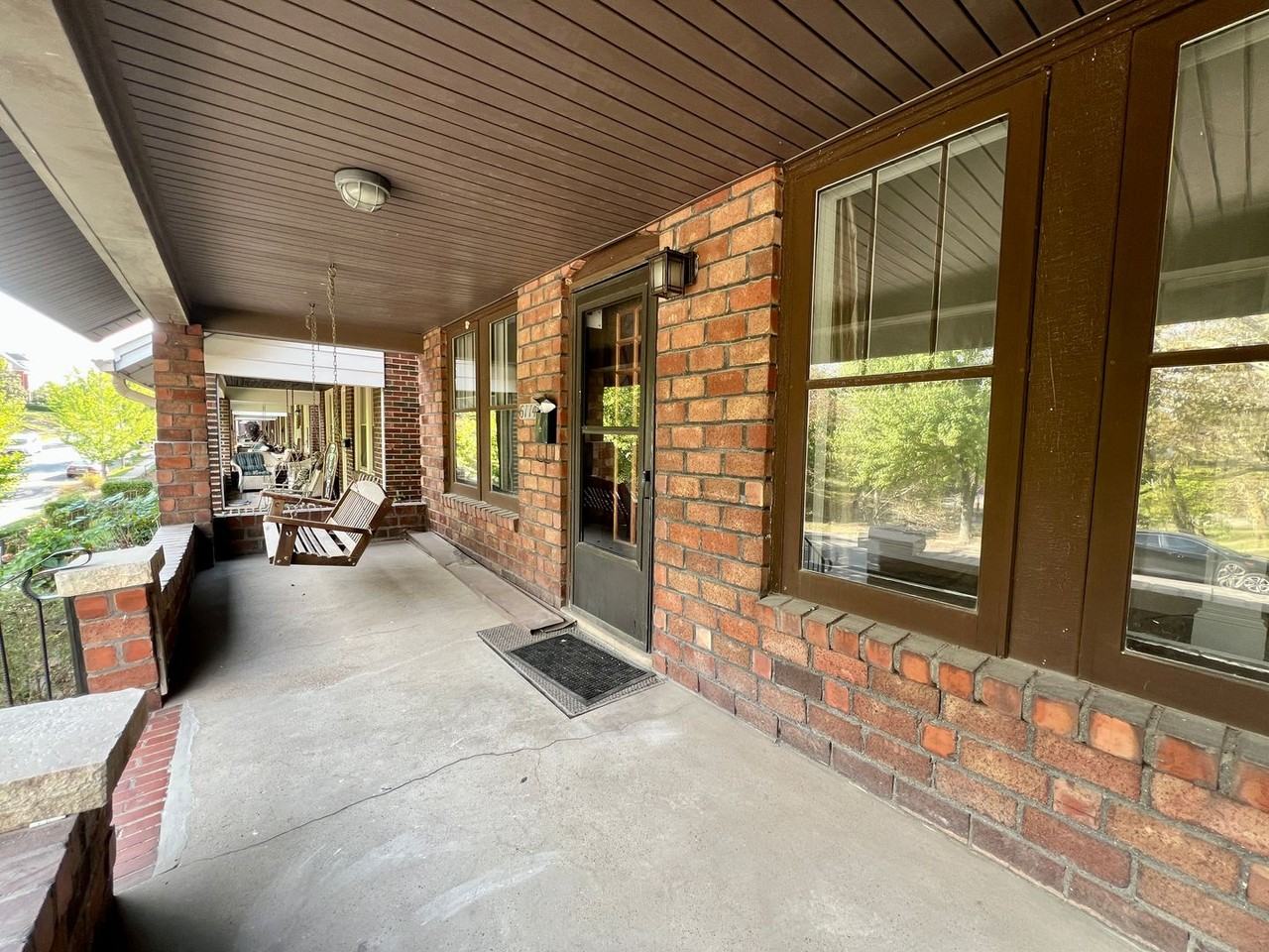 6114 Columbia Ave - Photo 4 of 36