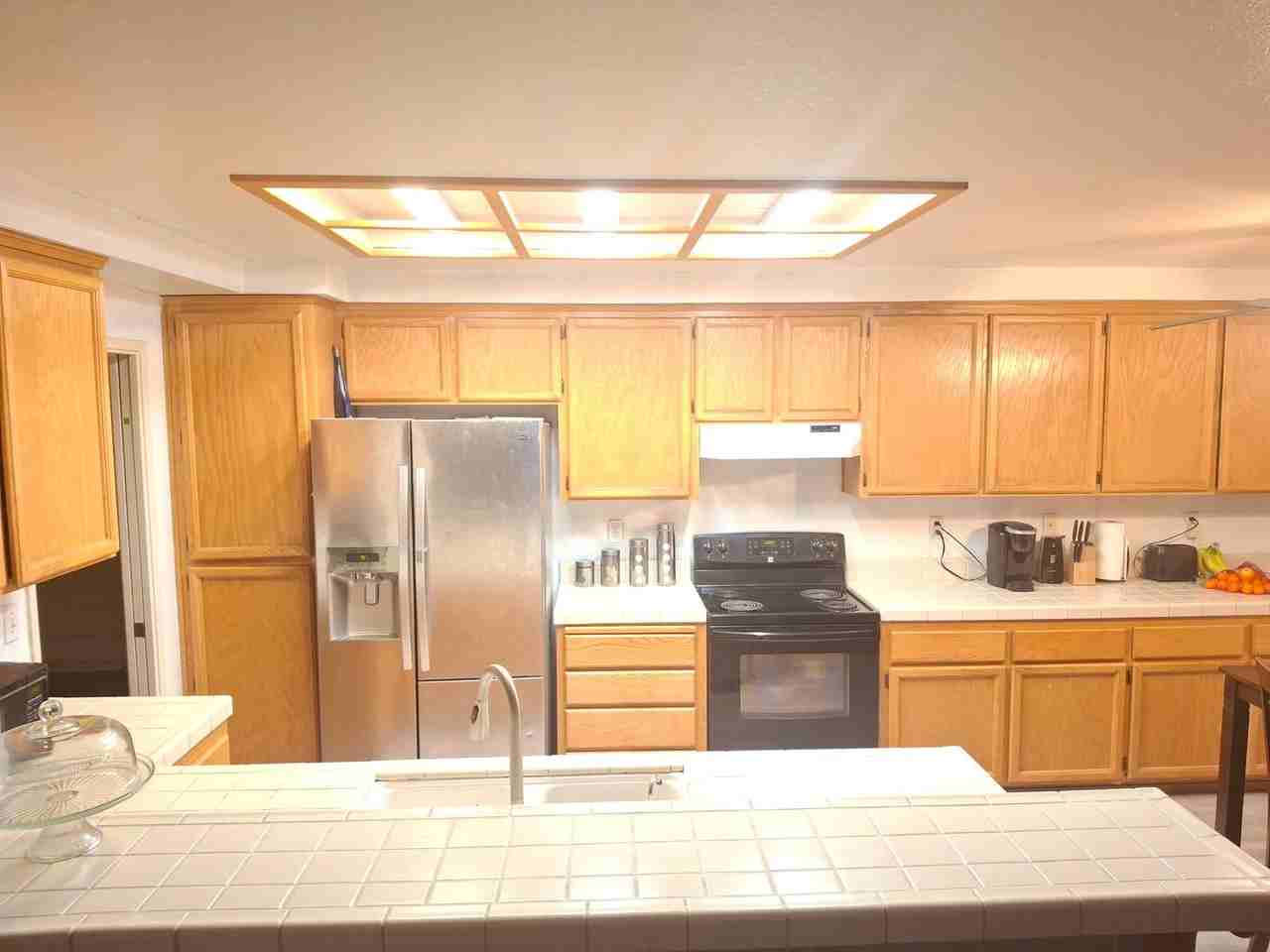 4952 Ridgeview Drive - Photo 2 of 11