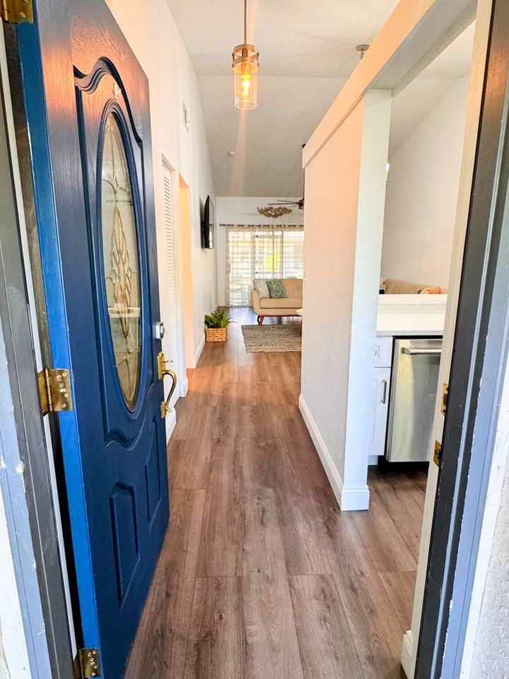 654 Capistrano Court - Photo 2 of 22