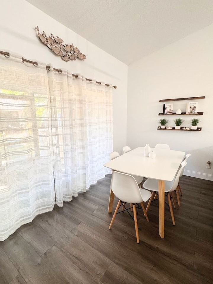 654 Capistrano Court - Photo 5 of 22