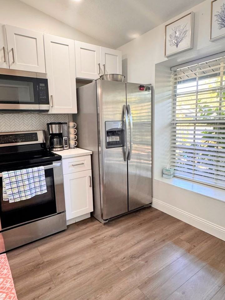 654 Capistrano Court - Photo 6 of 22