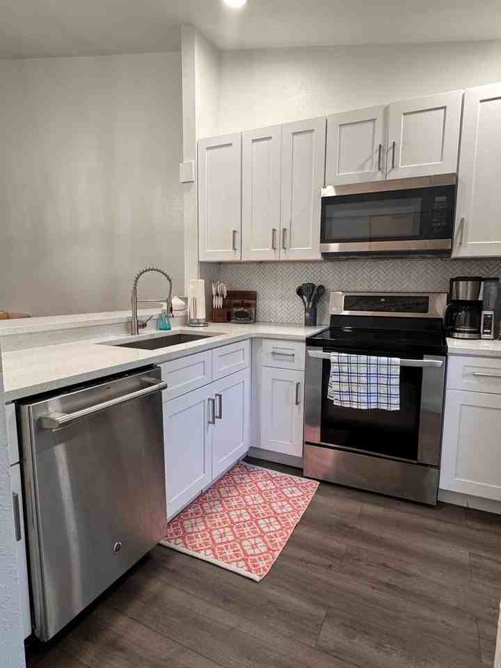 654 Capistrano Court - Photo 7 of 22