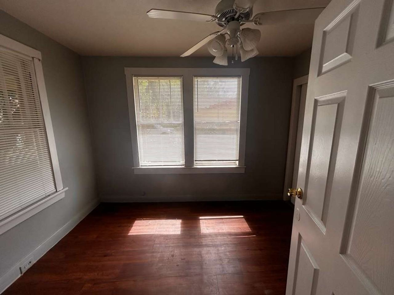 8218 N Klondyke St - Photo 4 of 12