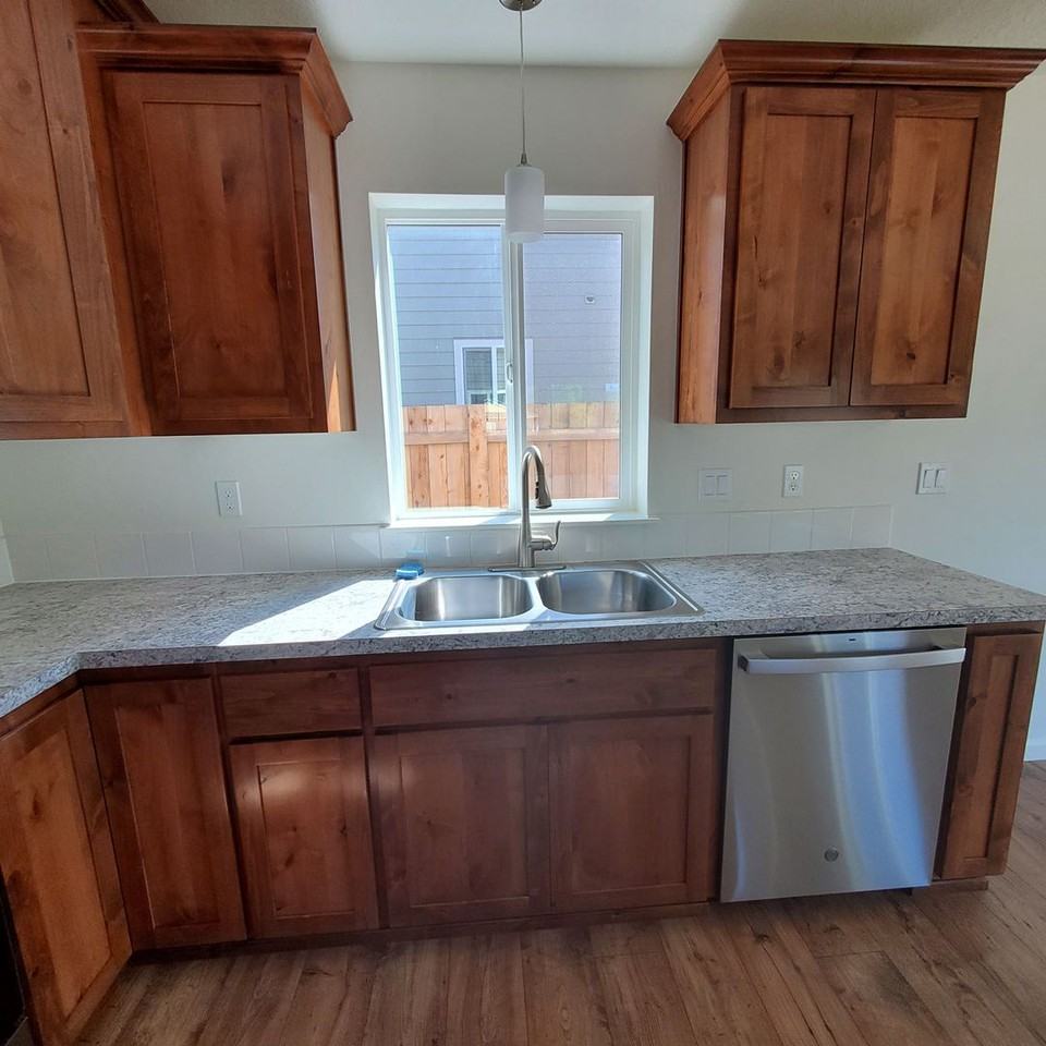 1954 14th Ave Sw - Photo 7 of 28