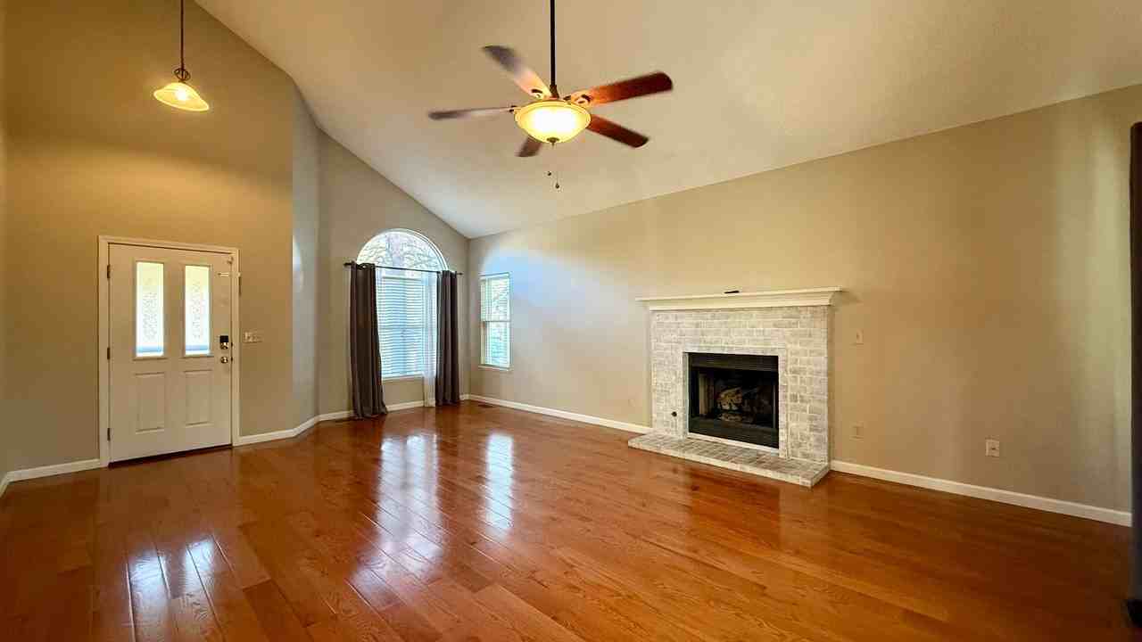 953 Dancing Horse Dr - Photo 6 of 37