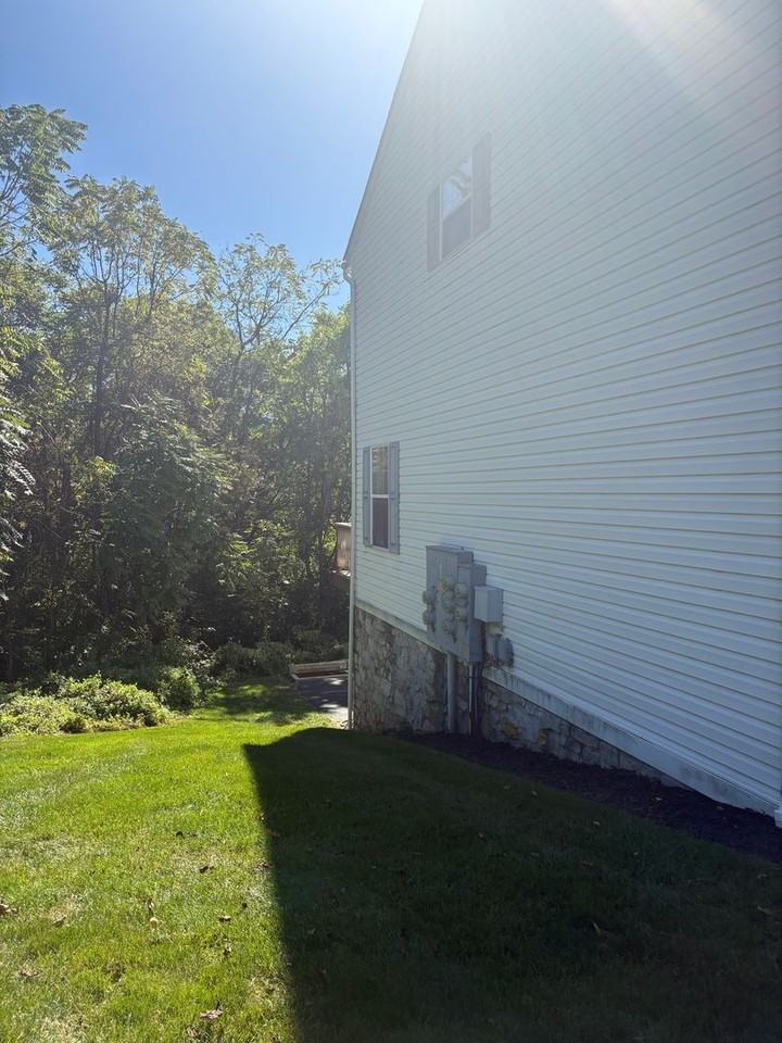 328 Cherry St - Photo 3 of 19