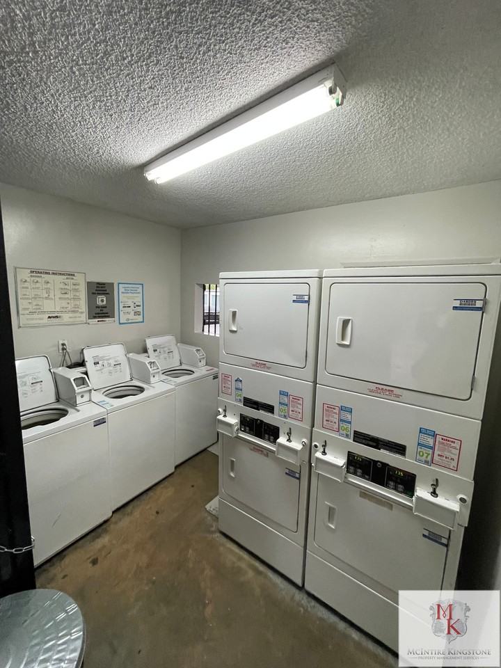 747 N Azusa Ave #32 - Photo 5 of 6