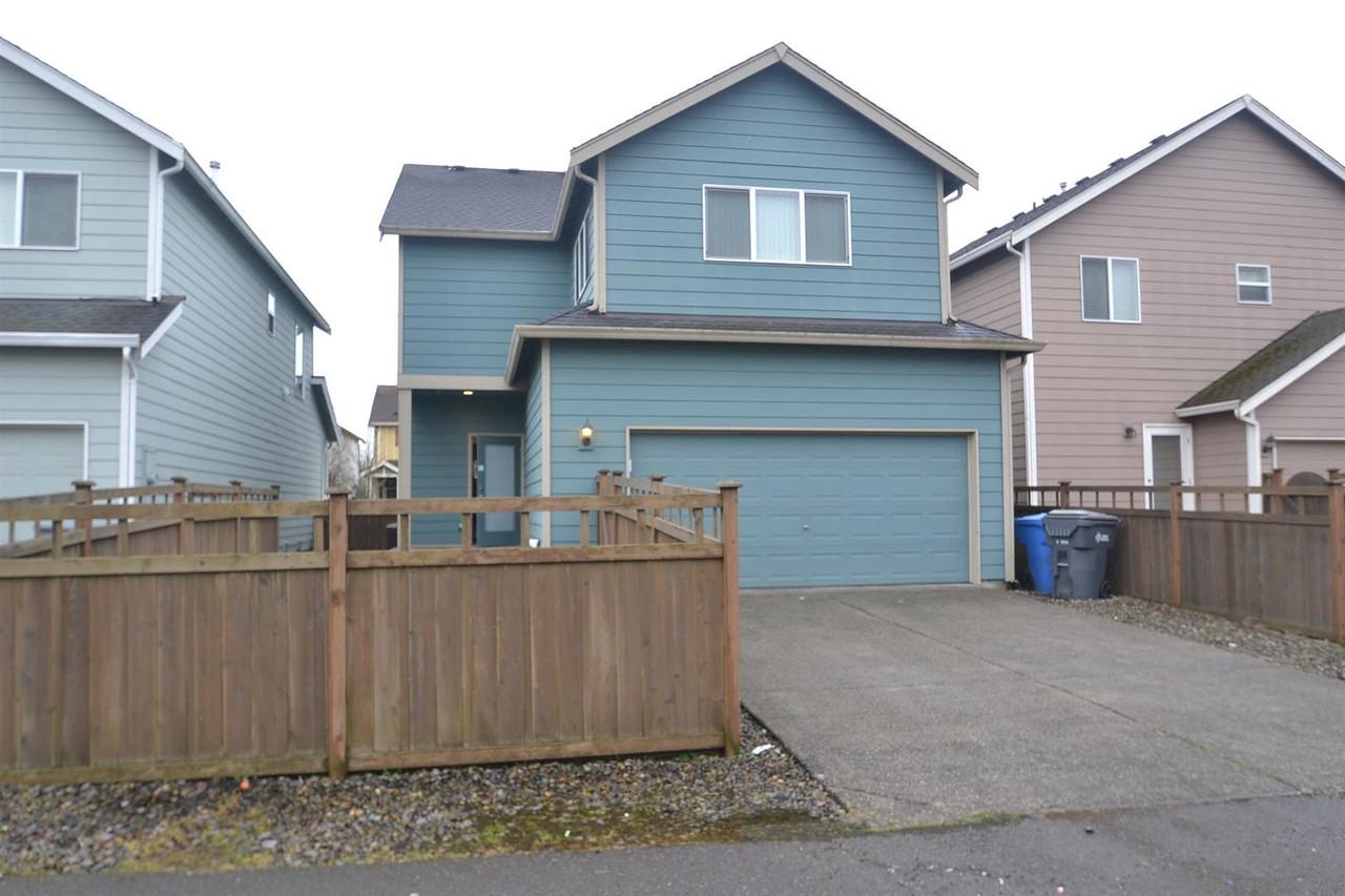 6337 Park St E - Photo 3 of 17