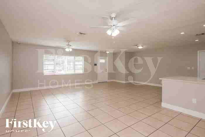 3141 Jackson Blvd - Photo 2 of 14