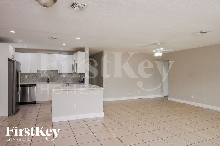3141 Jackson Blvd - Photo 3 of 14