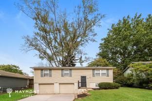 313 Ne Lakeview Dr - Photo 1 of 1