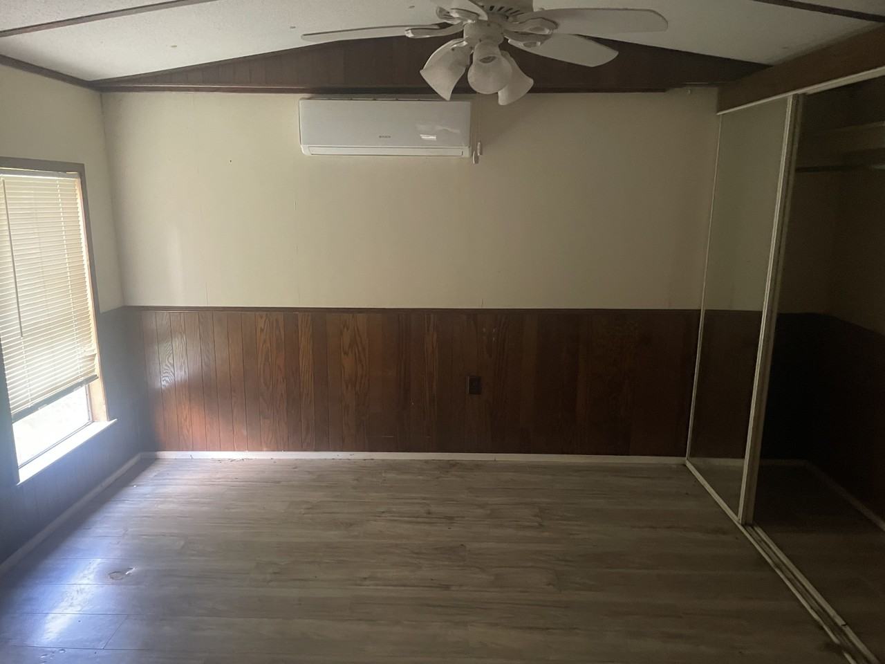 17 Fleetwood Cir #NA - Photo 2 of 10