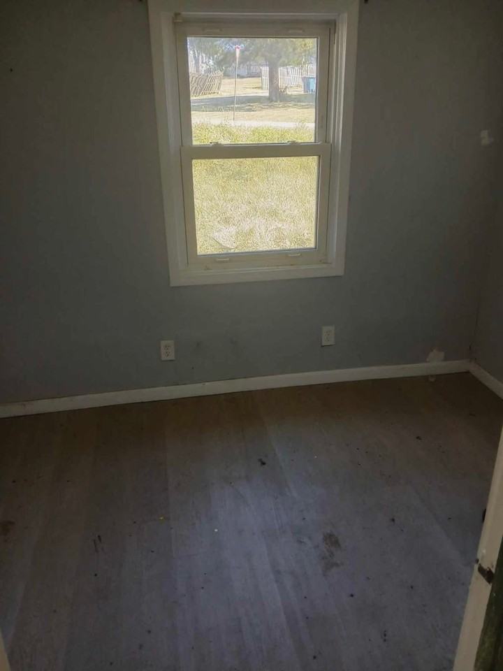 857 Twin Oak Dr #NA - Photo 4 of 7