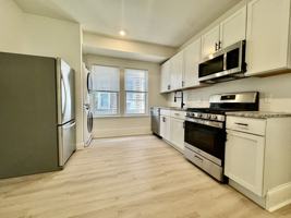 featured image of 127 Eliot St #3