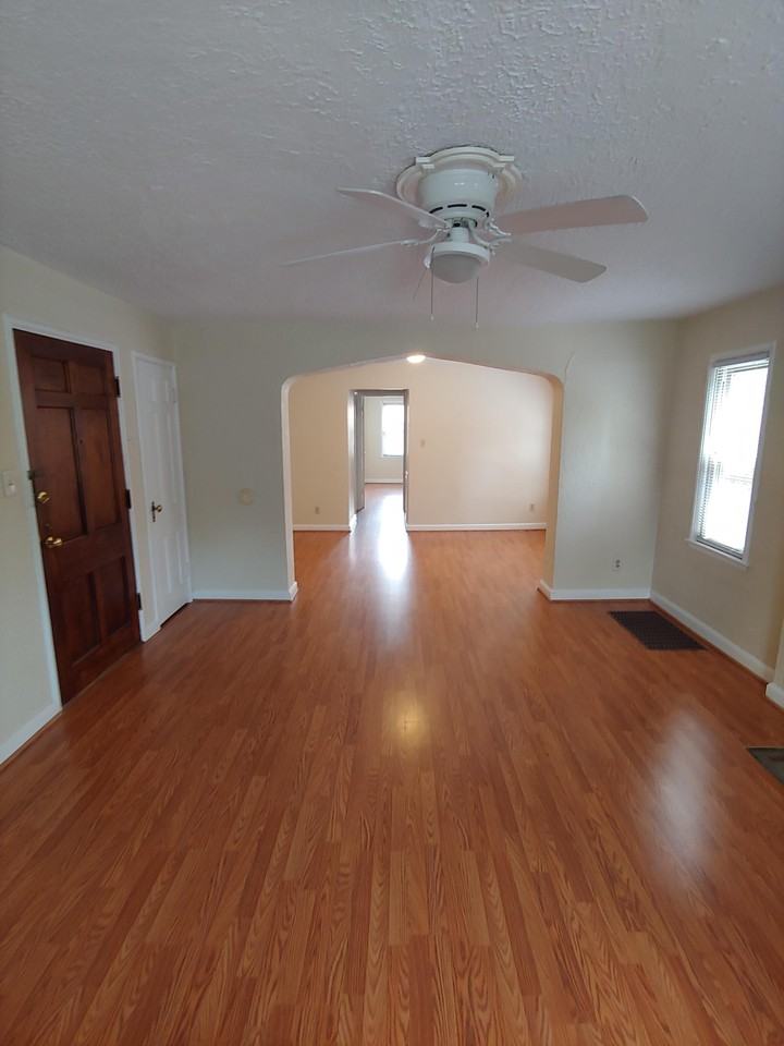 1566 Northwest Blvd #3 - Photo 7 of 10