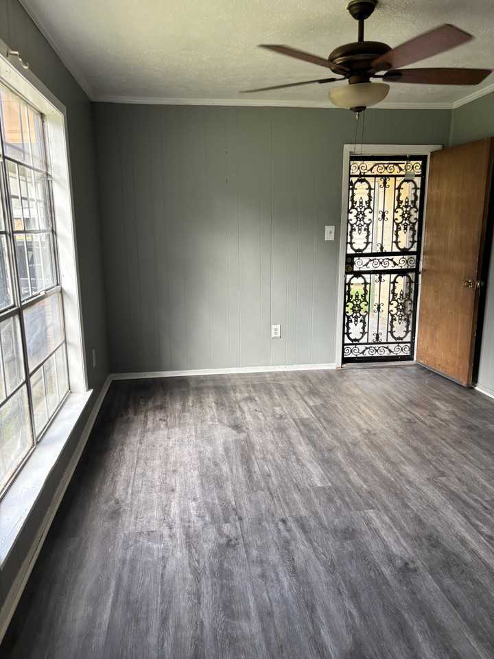 622 Lake Glen Pl #NA - Photo 3 of 12