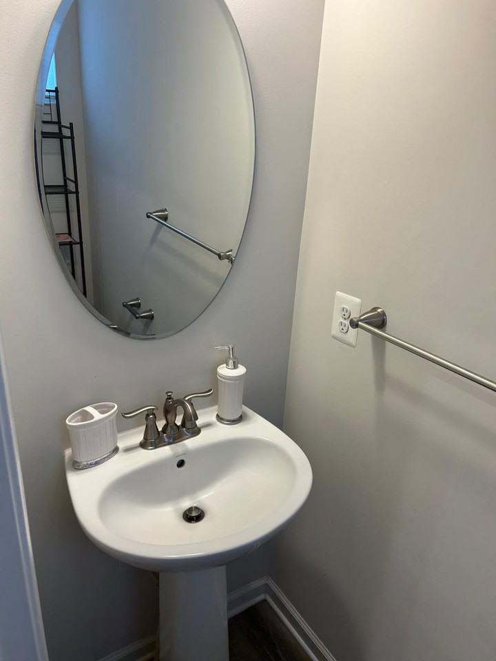 7636 Chesham Ct #NA - Photo 3 of 20