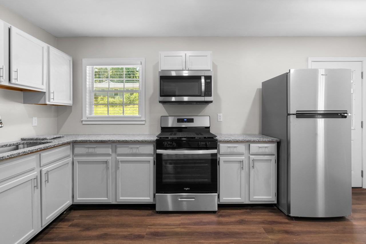 1380 Plaza Ave Sw #NA - Photo 2 of 18