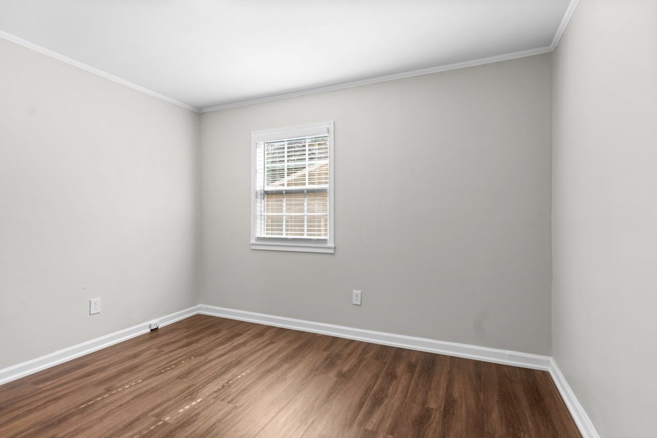 1380 Plaza Ave Sw #NA - Photo 5 of 18