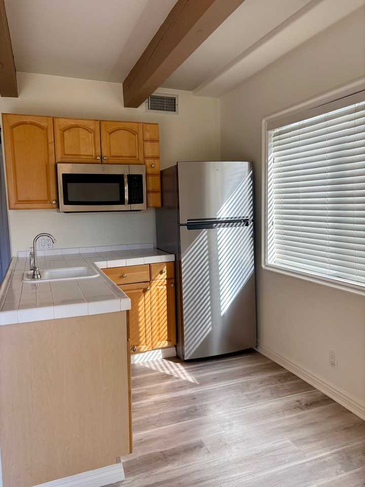 535 Loma Vista St - Photo 3 of 7