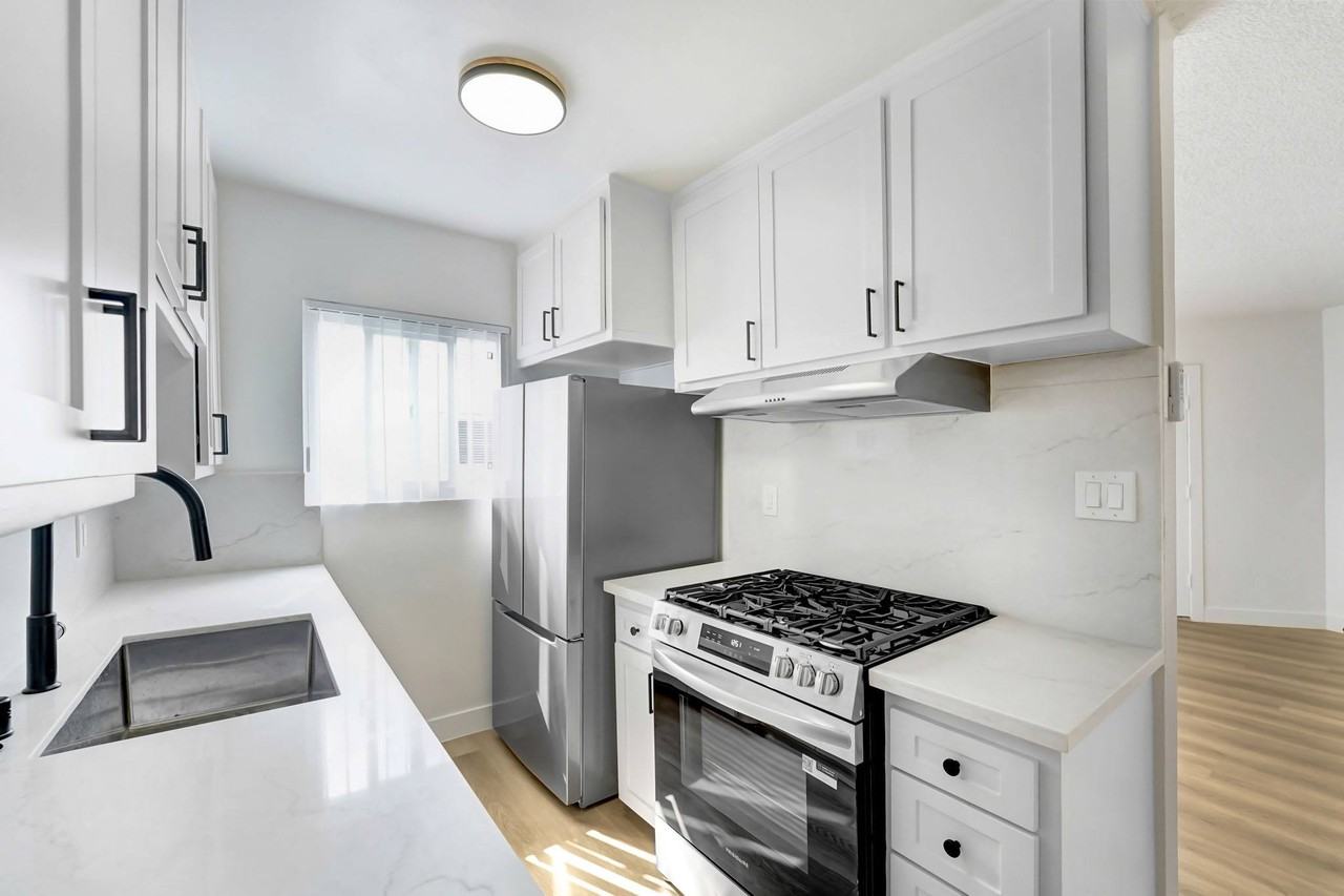 950 Venice Blvd. - Photo 6 of 23