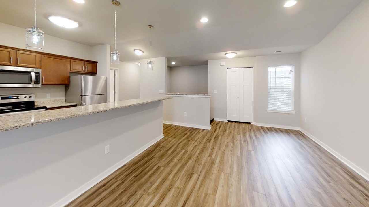 718 Cedar Bluffs Way