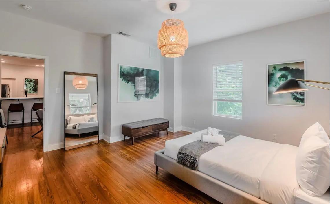 1704 S Akard LLC - Photo 3 of 8