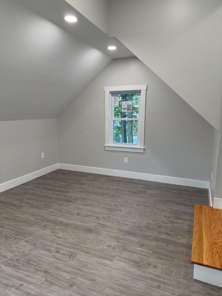 222 E King St - Photo 5 of 12