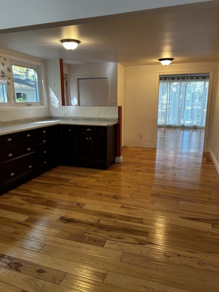 1941 Lakeshore Rd #1 - Photo 4 of 22