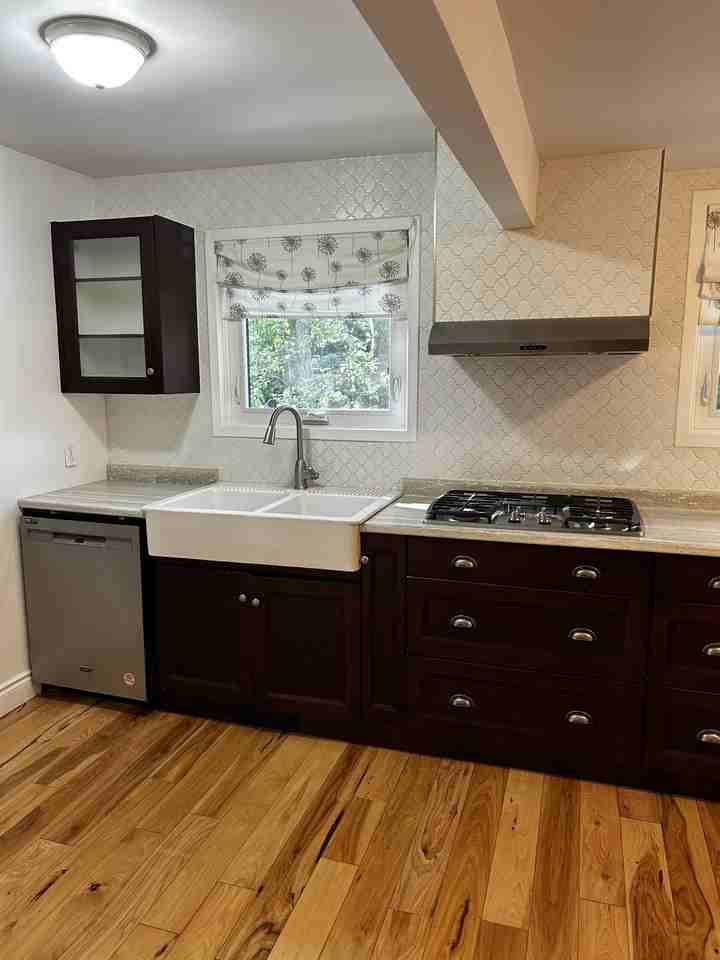 1941 Lakeshore Rd #1 - Photo 5 of 22