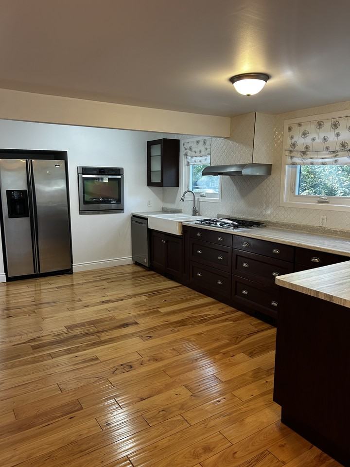 1941 Lakeshore Rd #1 - Photo 6 of 22