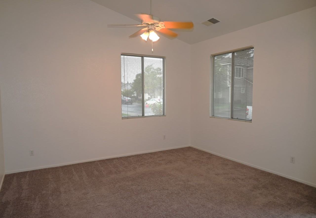 9454 Laguna Pointe Way - Photo 6 of 20