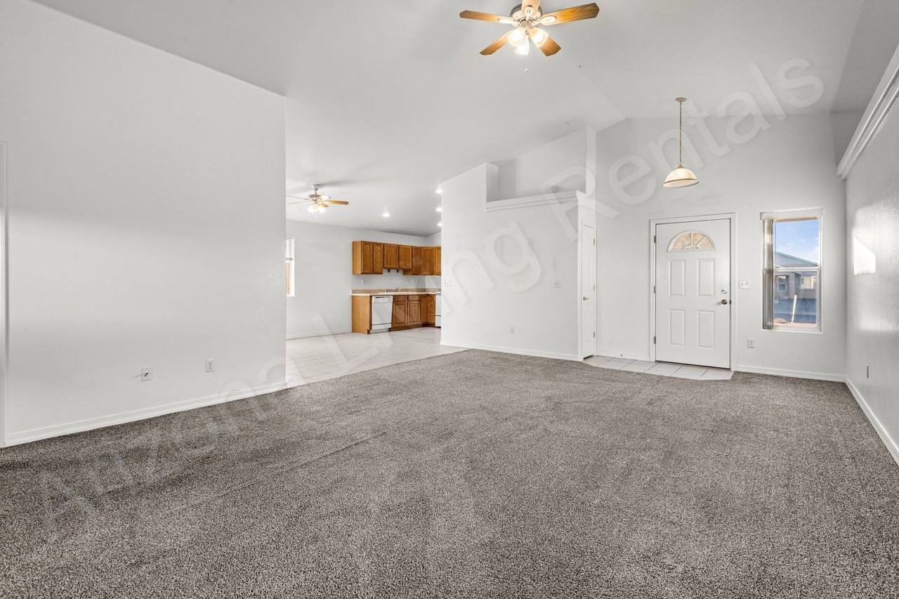 3470 N Jewel St - Photo 6 of 24