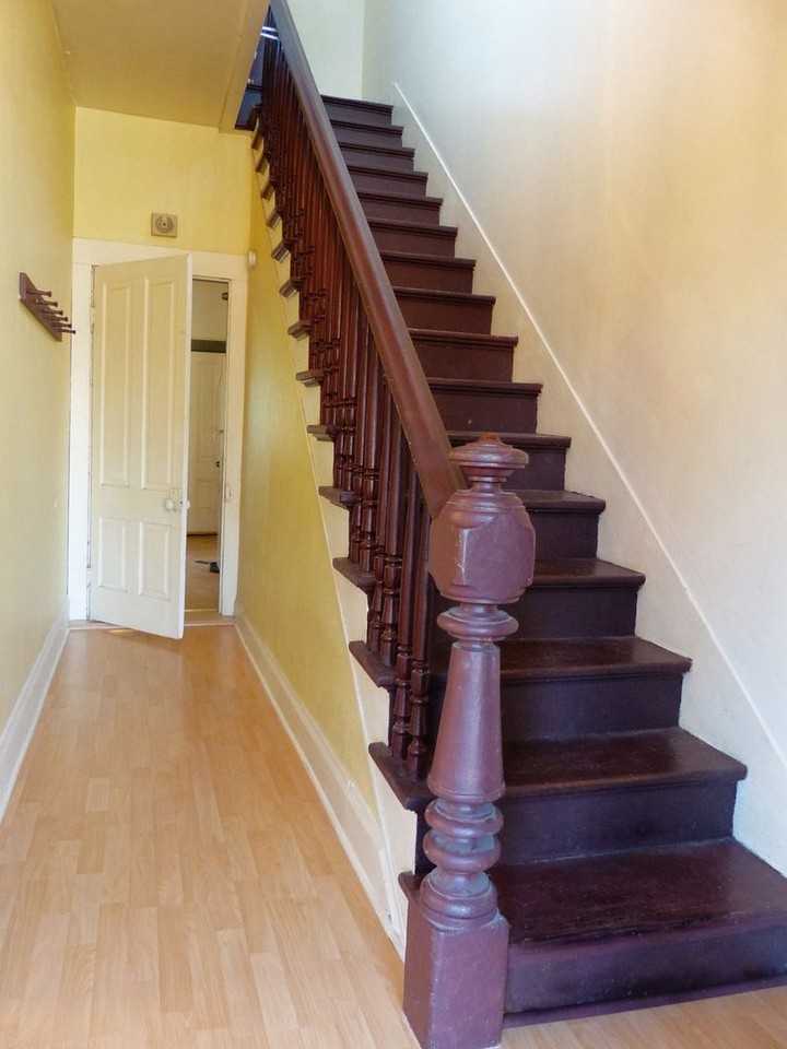 1042 Blaine St - Photo 3 of 13