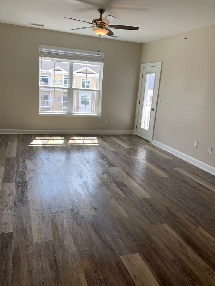 One Dutchess Luxury Waterfront 1, 2, & 3 Bedroom Apartments homes - Photo 2 of 50
