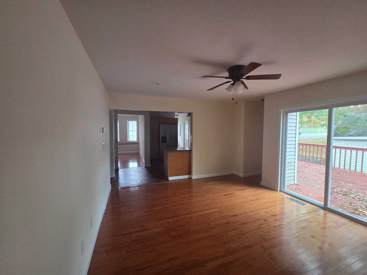 151 Murray Ave - Photo 3 of 17