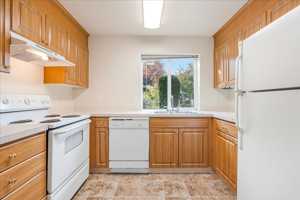 featured image of 14201 E Burnside St