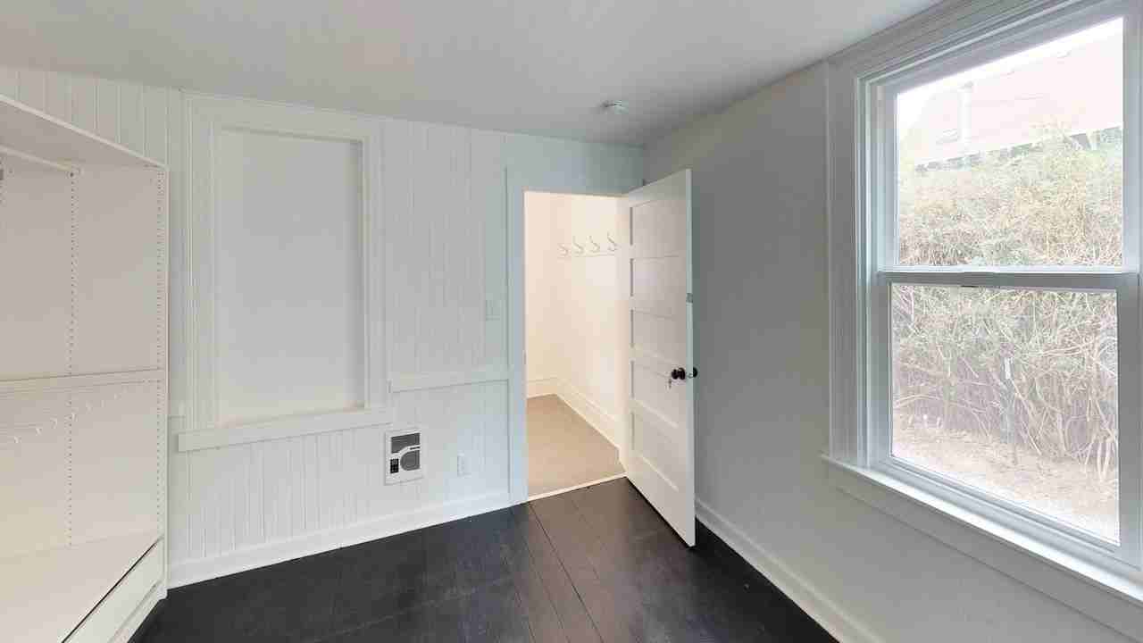 Light-filled home between Hawthorne and Division l Pet Friendly - Photo 7 of 19